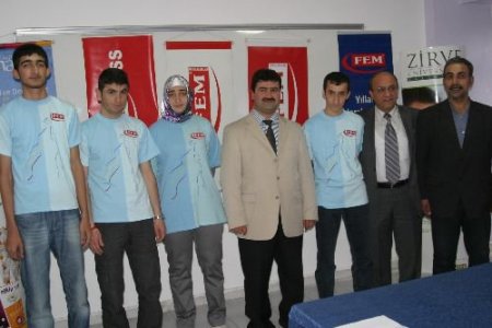 Siirt'in Ygs İl Birincisi Fem Dershanesi'nden Çıktı