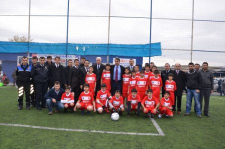 Siirt'te öğrencilerarası futbol turnuvası düzenlendi