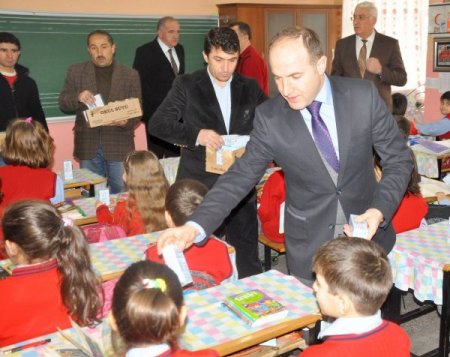 Siirt'te okullarda süt dağıtımına başlandı
