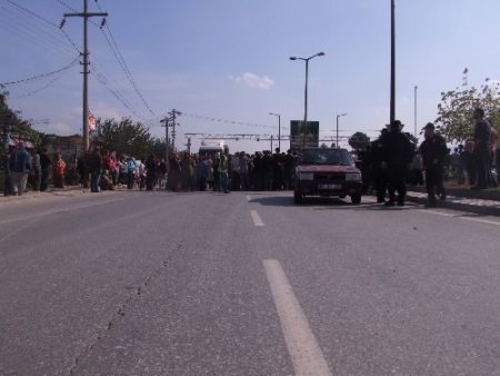 Sık Sık Kazaların Yaşandığı D-100 Karayolunu Yolu Trafiğe Kapattılar