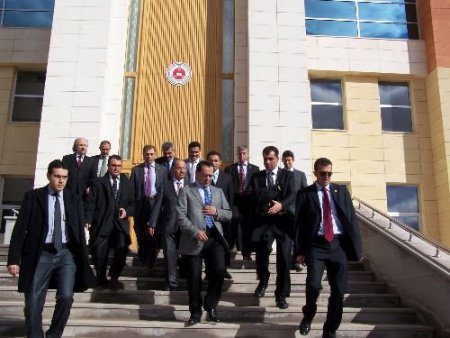Âşık Veysel'in Yenilenen Heykelinin Açılışını Bakan Demir Yaptı