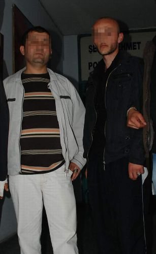 Silah Taşırken Huzur Timine Yakalandılar