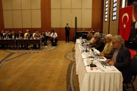 ‘Silahın gücünün yerini sözün gücü almalı’