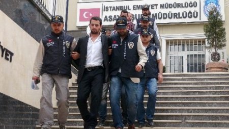 Silahla kafe basanlar yakalandı