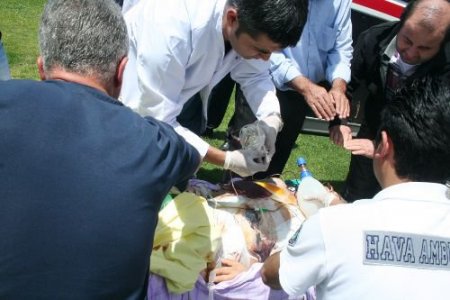 Silahla Yaralanan Hasta, Ambulans Helikopterle Taşındı