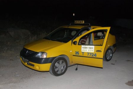 Silahlı 3 Kişi Taksi Sürücüsünü Gasp Etti İddiası