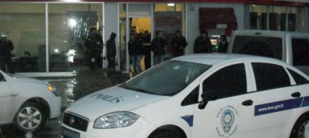 Silahlı Banka Soyguncusu, Gasp Ettiği Taksiyle Kayıplara Karıştı