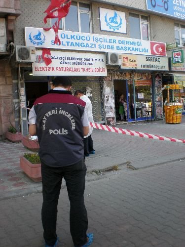 Silahlı Soyguncu, Para Alamadığı Veznedarı Başından Vurdu