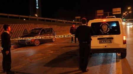 Silahlı ve maskeli soyguncular 1 gecede 3 akaryakıt istasyonu soydu