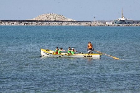 Şile, Uluslararası Surf Boat Yarışları'na ev sahibi oluyor
