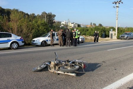 Silifke'de 12 yaşındaki çocuğun kullandığı motosiklet polise çarptı