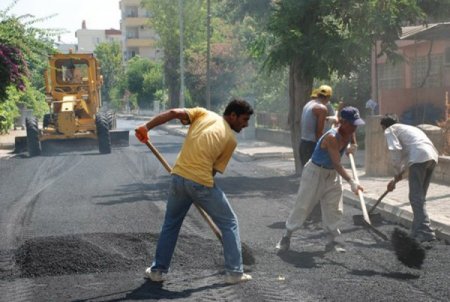 Silifke'de Asfalt Çalışmaları Devam Ediyor
