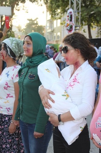 Silifke'de lise öğrencilerinin 'kadına şiddet' tepkisi