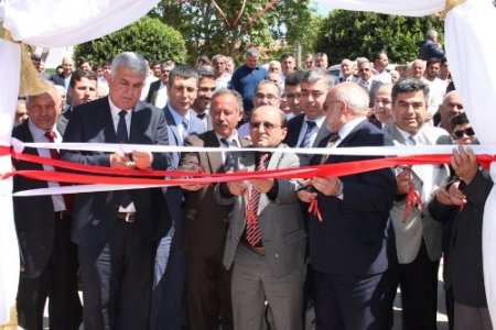 Silifke'de öğrenciler yararına açılan kermese yoğun ilgi