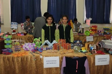 Silifke’de 'Şimdi Düşünme Zamanı' isimli sergi açıldı