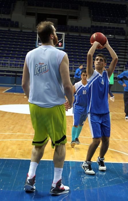 Silivri özel sporculardan Fenerbahçe Ülker'e ziyaret