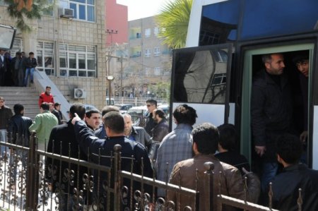 Silopi’de Gözaltına Alınan 27 Kişi Adliyeye Sevk Edildi