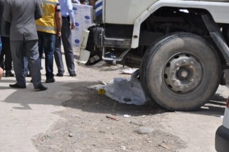 Silopi'de kamyon çarpan çocuk öldü