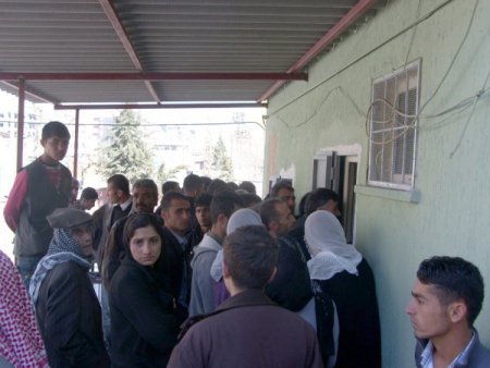 Silopi'de Yeşil Kart Formlarının Markette Satılması Tepki Topladı