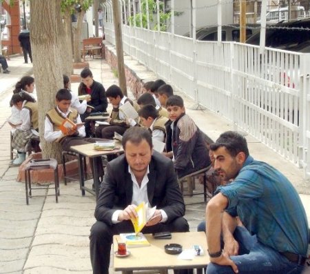 Silopili öğrencilerden 'TV’yi Kapat Kitap Aç' kampanyası