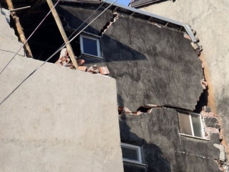 Simav Depreminde En Çok Hasar Konutlarda Oluştu