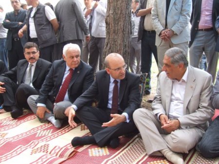 Şimşek: Bunlar Hak, Özgürlük, Demokrasi De İstemiyorlar