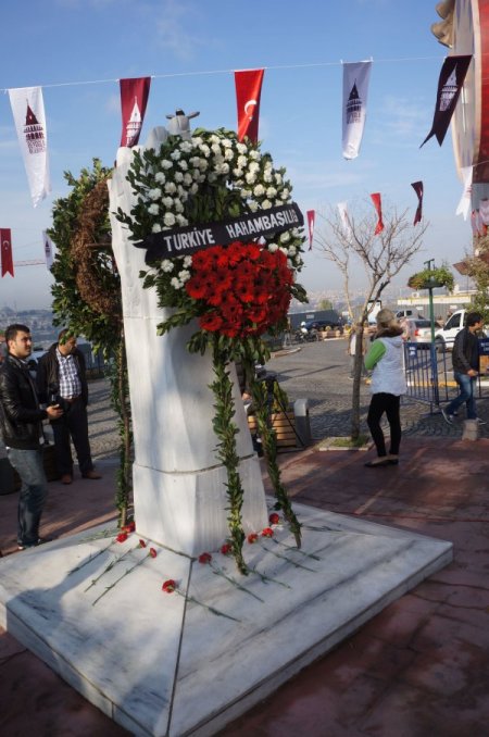 Sinagog saldırılarında ölenler törenle anıldı