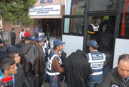 Sınav çetesi, tehdit edilen jokerin ihbarıyla çökertildi