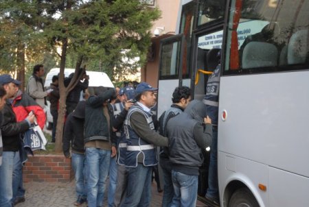 Sınav çetesi, tehdit edilen jokerin ihbarıyla çökertildi