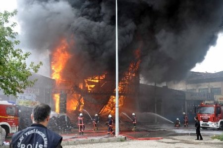 Sincan Organize Sanayi Bölgesi'nde yangın