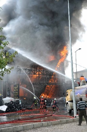 Sincan Organize Sanayi Bölgesi'nde yangın
