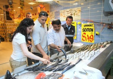 Sincan'da balık tezgahlarına denetim