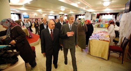 Sincan'da öğrenciler yararına kermes