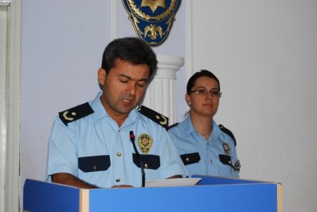 Sındırgı'da Motosiklet Sürücülerine Kask Dağıtıldı