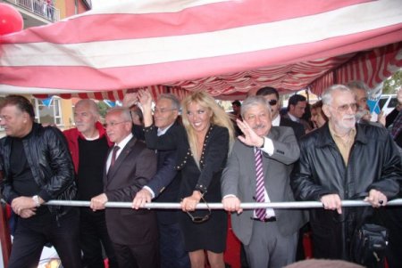 Sinema Sanatçıları Şehir Turu Attı