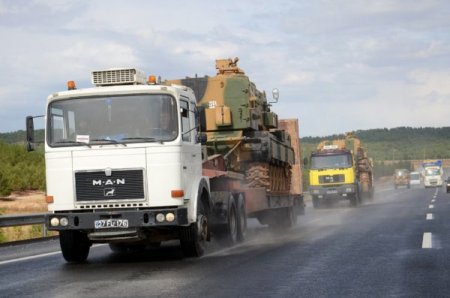 Sınıra askeri sevkiyat devam ediyor
