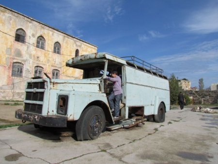 Sinop Cezaevi'nin tarihi aracı yok olmak üzere