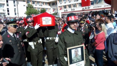 Sinoplu şehit er Bülent Yalçın'ın cenazesinde teröre lanet yağdı