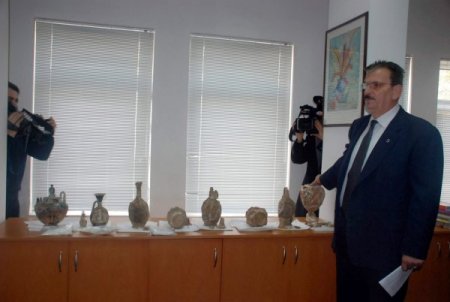 Sinop'taki yol genişletme kazısından 2 bin 500 yıllık lahit bulundu