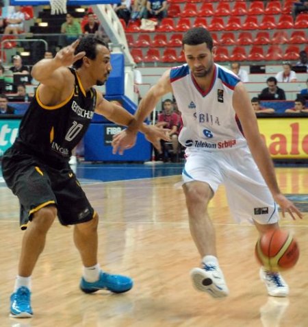 Sırbistan: 35 - Almanya: 37