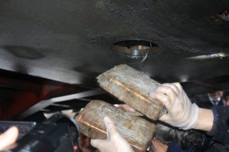 Şirince'de kıyameti bekleyenlere eroin götürürken yakalandı