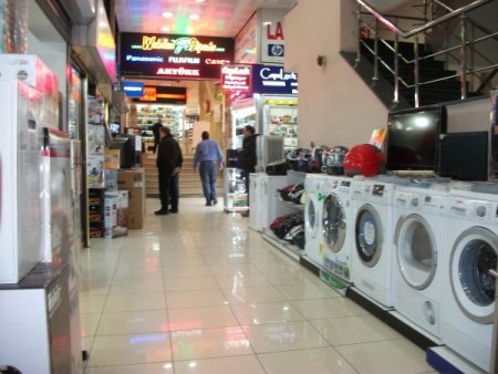 Sirkeci Esnafından Elektronik Marketlere Karşı İndirim Hamlesi