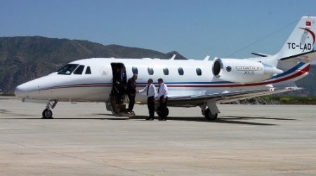 Şırnak Havalimanı'na ilk Bakan Yıldırım'ın uçağı indi