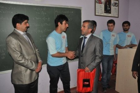 Şırnak Milli Eğitim Müdürlüğü başarılı öğrencileri ödüllendirdi