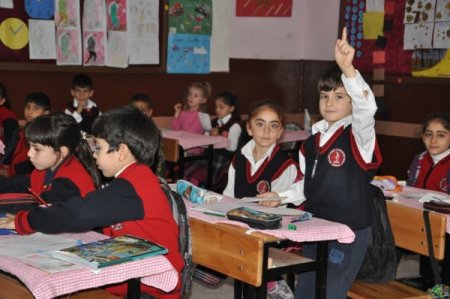 Şırnaklı minik öğrencilere lösemi semineri