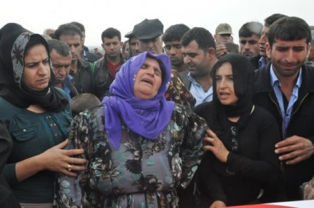 Şırnaklı şehit asker Kürtçe ağıtlarla toprağa verildi