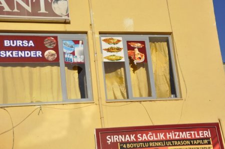 Şırnak’ta eylemciler öğretmenevini yakmaya çalıştı