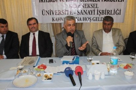 Şırnak'ta sanayi üniversite işbirliği masaya yatırıldı