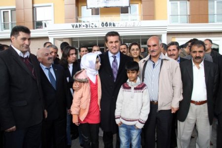 Şişli Belediyesi Van'da öğretmenevi yaptırıyor