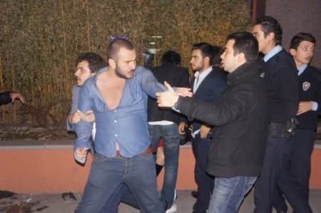 Şişli'de alkollü gençler birbirine girdi